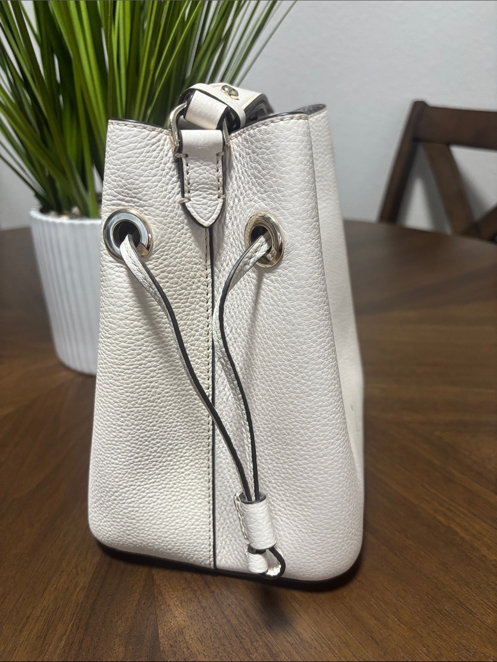 kate spade White Pebbled Leather Crossbody Bucket Bag - Picture 2 of 12